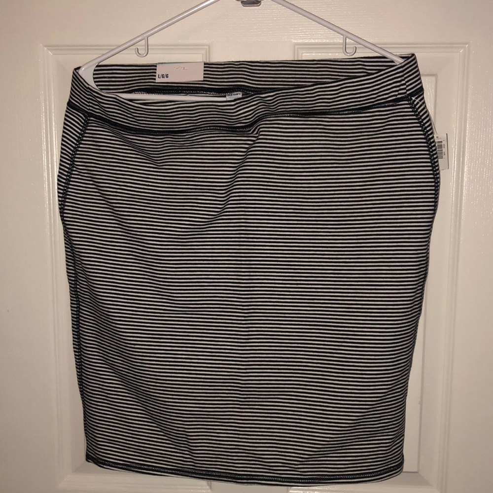 Brand new black and white stretch pencil skirt